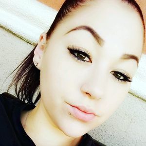 Meet your Posher, Carly